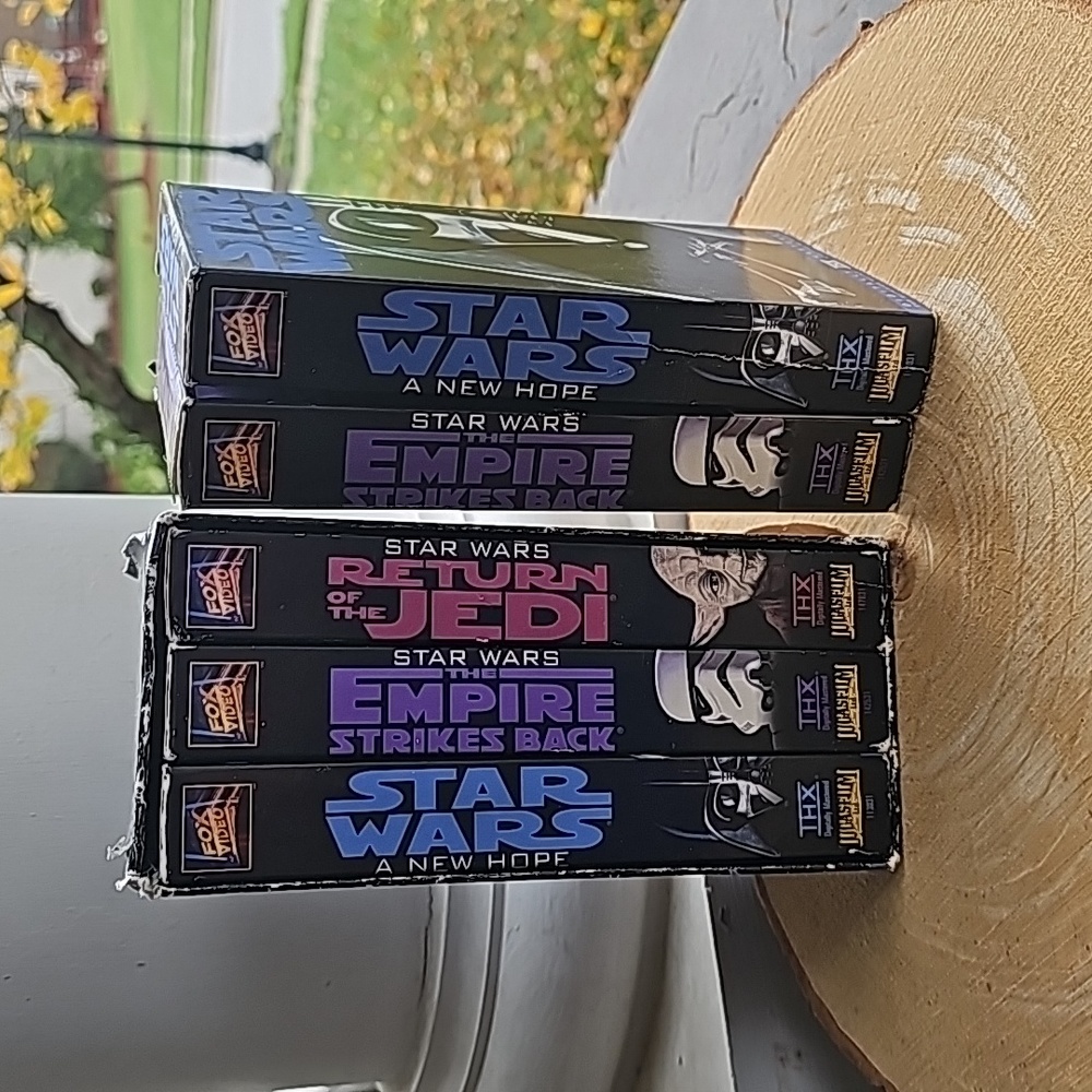 Star Wars VHS Tapes Trilogy box set with 2 extra